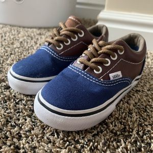 NWOT Toddler Vans size 7